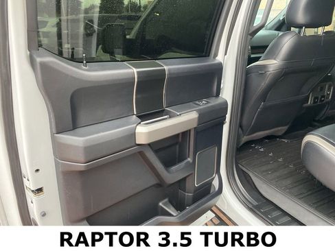 Used 2017 Ford F150 Raptor w/ Equipment Group 802A Luxury image 17