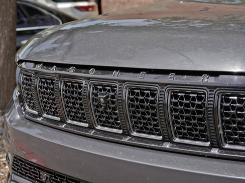 Used 2022 Jeep Grand Wagoneer Series II w/ Quick Order Packagew 28T AWD/4WD image 9