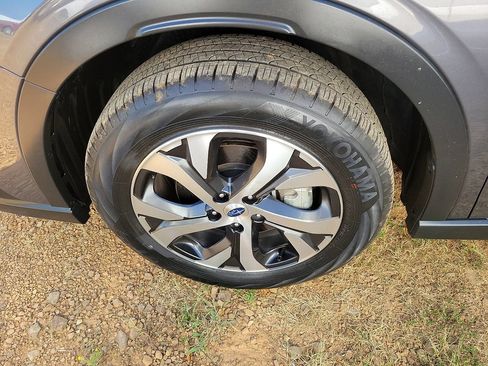 Used 2022 Subaru Outback Limited AWD/4WD image 5