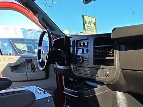 Used 2019 Chevrolet Express 2500 w/ Driver Convenience Package image 28