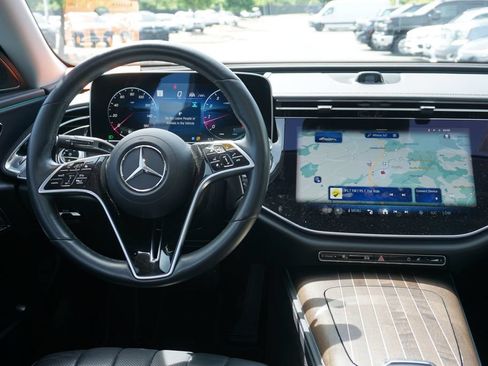 Used 2024 Mercedes-Benz E 350 4MATIC Sedan image 18