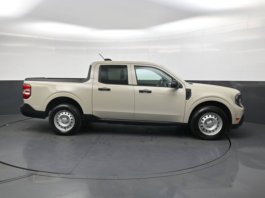 Used 2025 Ford Maverick XL FWD image 4