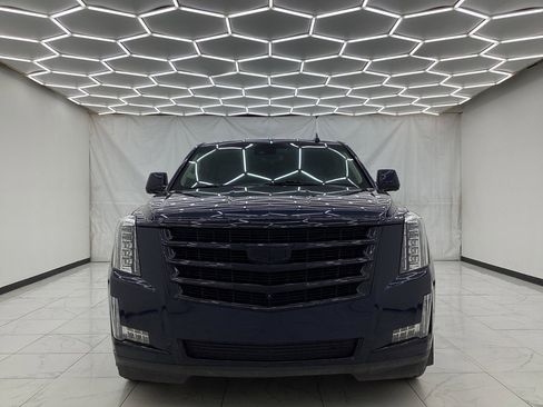 Used 2020 Cadillac Escalade Luxury image 5