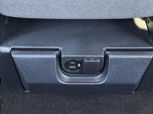 Used 2022 Ford F150 XLT image 28