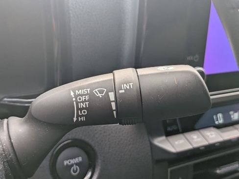 Used 2025 Toyota Camry SE w/ Convenience Package image 26