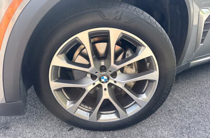 Used 2024 BMW X5 xDrive40i w/ Premium Package AWD/4WD image 12
