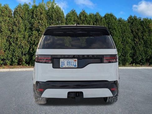 Used 2025 Land Rover Discovery Dynamic SE image 5