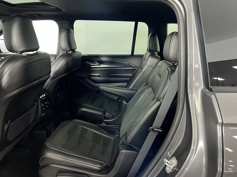 Certified 2025 Jeep Grand Cherokee L Altitude image 23