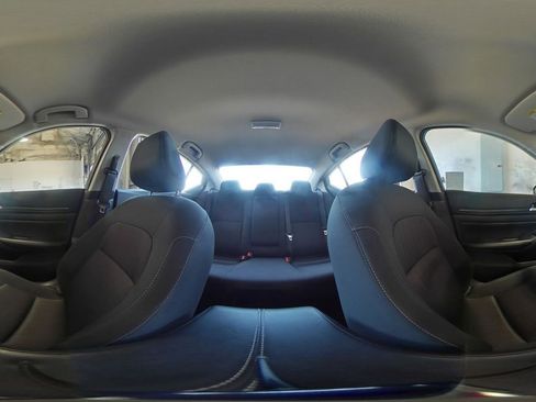 Used 2025 Nissan Altima 2.5 SV FWD image 42