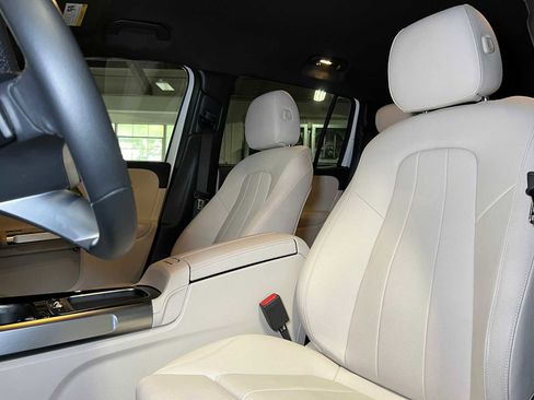 Certified 2025 Mercedes-Benz GLB 250 4MATIC image 24