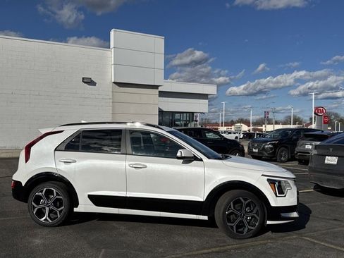 New 2025 Kia Niro EX Touring image 27