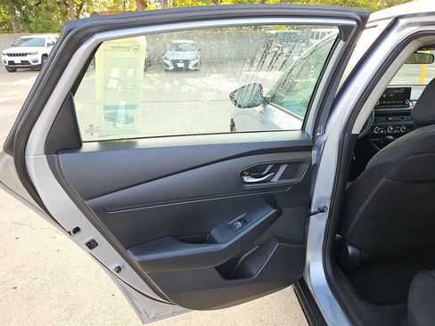 Used 2025 Honda Accord LX image 27