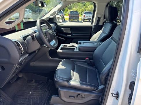 Used 2026 Ford Expedition Platinum w/ Driver's Package AWD/4WD image 11