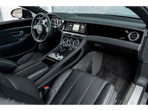 Used 2023 Bentley Continental GT V8 image 2