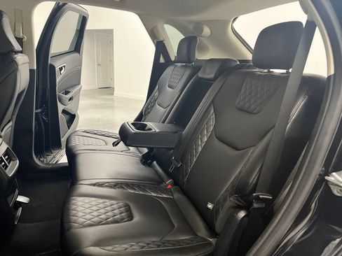 Used 2024 Ford Edge Titanium AWD/4WD image 14