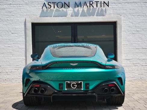 Used 2025 Aston Martin V8 Vantage Coupe RWD image 14