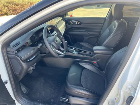 Used 2024 Jeep Compass Latitude w/ Convenience Group image 5