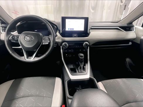 Used 2025 Toyota RAV4 XLE image 21