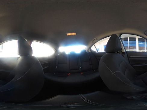 Used 2025 Nissan Altima 2.5 SV image 41