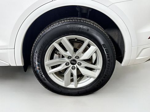 Used 2023 Audi Q5 2.0T Premium w/ Convenience Package image 28