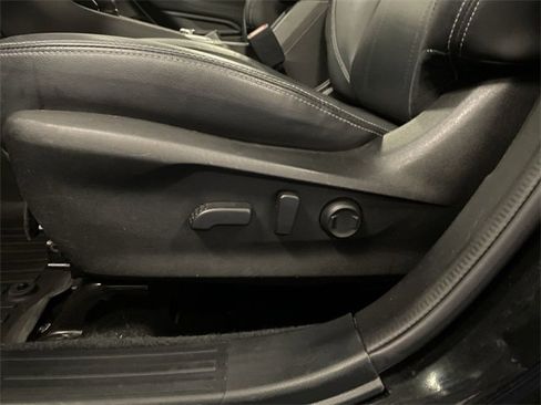 Used 2020 Subaru Forester Limited image 12