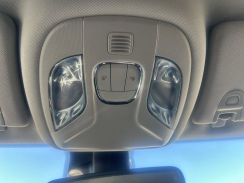 Used 2022 Jeep Compass Sport image 23