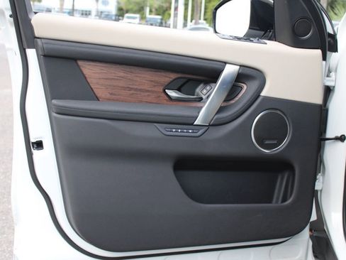 Certified 2025 Land Rover Discovery Sport S image 8