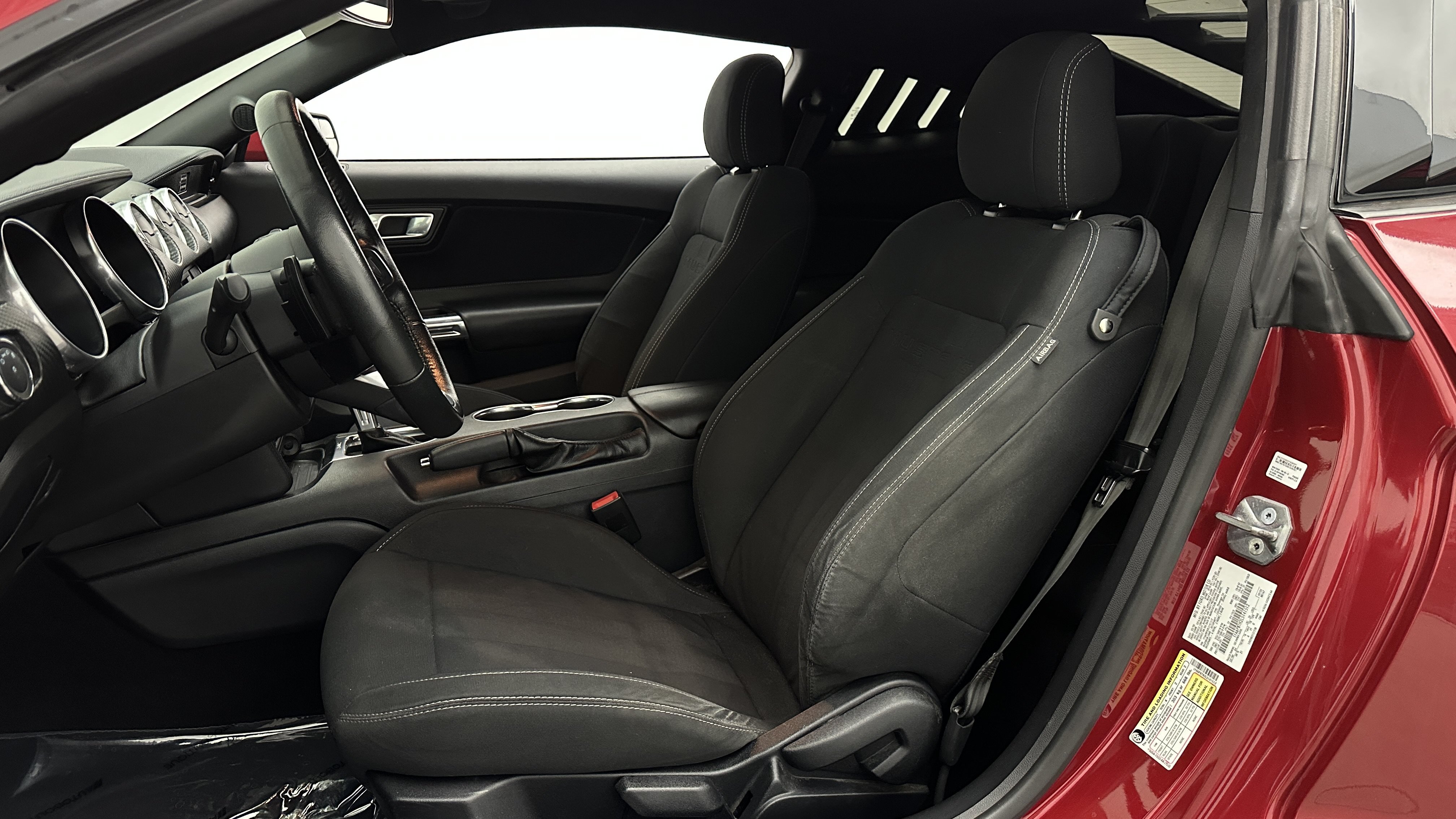 Used 2020 Ford Mustang Coupe RWD image 13