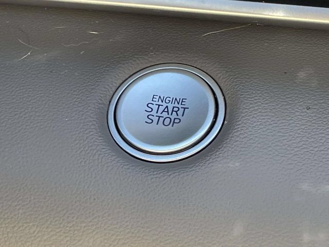 Used 2022 Hyundai Elantra Blue FWD image 24