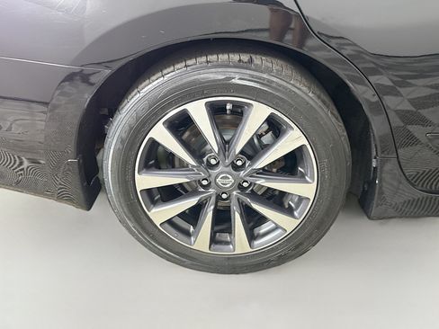 Used 2016 Nissan Altima 2.5 SL w/ Moonroof Package FWD image 33