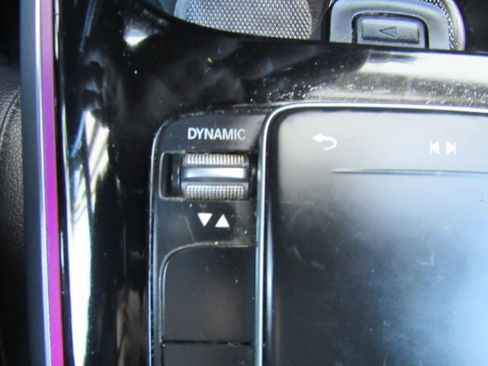 Used 2022 Mercedes-Benz GLB 250 w/ Premium Package Lite image 52