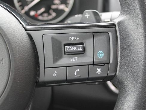 Used 2021 Nissan Rogue SV AWD/4WD image 25