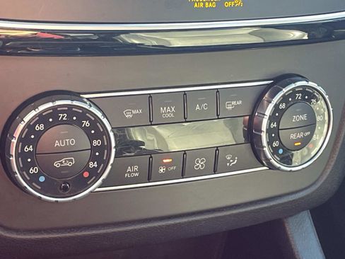 Used 2018 Mercedes-Benz GLS 550 GLS 550 image 24