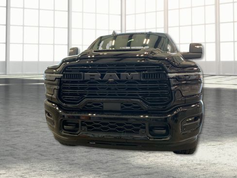 New 2026 RAM 2500 Laramie AWD/4WD image 19