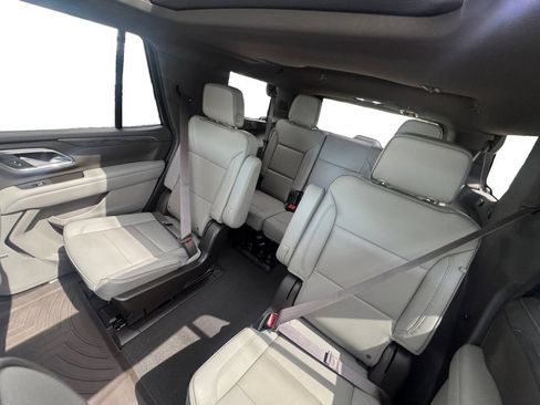 Used 2022 GMC Yukon SLT w/ SLT Premium Package AWD/4WD image 15