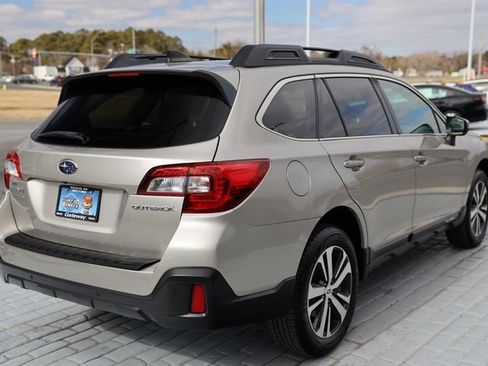 Used 2019 Subaru Outback 2.5i Limited image 5