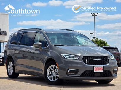 Used 2022 Chrysler Pacifica Touring-L
