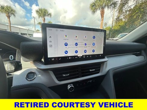 New 2026 Ford Explorer Active RWD image 10