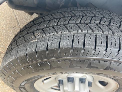 Used 2020 Chevrolet Express 2500 w/ Driver Convenience Package image 16