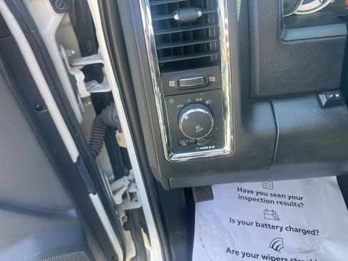 Used 2017 RAM 1500 Laramie w/ Convenience Group image 17