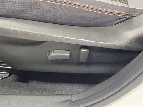 Used 2023 Subaru Crosstrek 2.0i Premium image 18