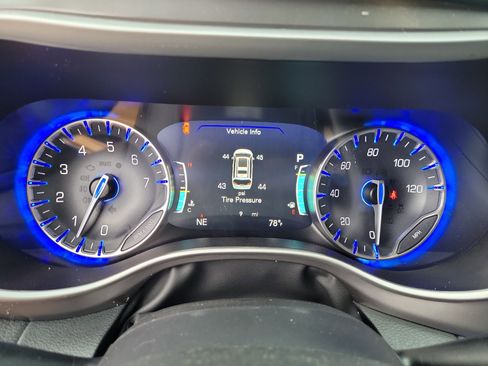 Used 2026 Chrysler Pacifica Select w/ S Appearance Package image 6