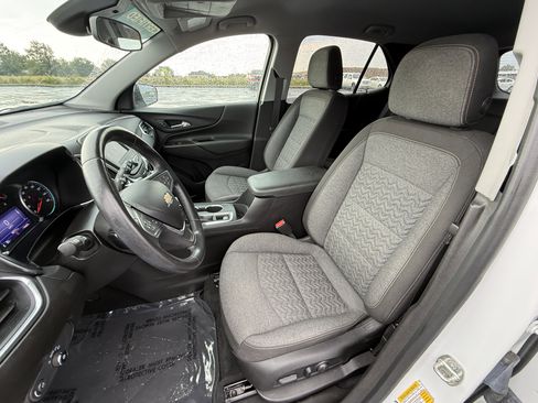 Used 2022 Chevrolet Equinox LT image 11