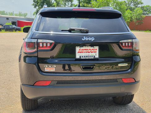 Used 2024 Jeep Compass Latitude AWD/4WD image 5