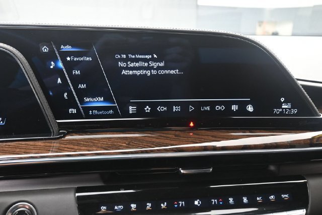 Used 2023 Cadillac Escalade Sport Platinum w/ LPO, ONYX Package AWD/4WD image 11