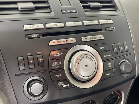 Used 2010 MAZDA MAZDA3 i Touring FWD image 8
