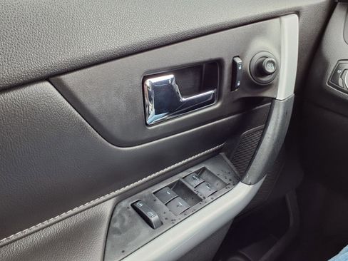 Used 2014 Ford Edge SE w/ Equipment Group 101A AWD/4WD image 15