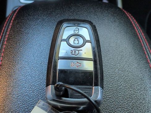 Certified 2025 Ford Escape ST-Line FWD image 27