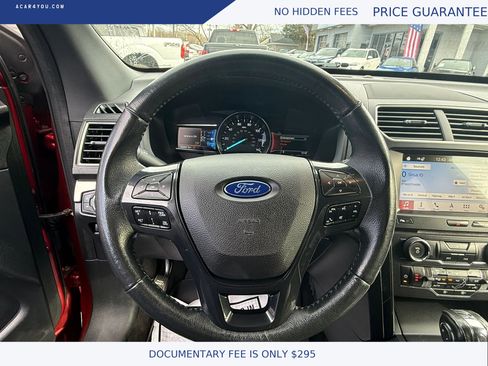 Used 2018 Ford Explorer XLT w/ Equipment Group 202A image 16