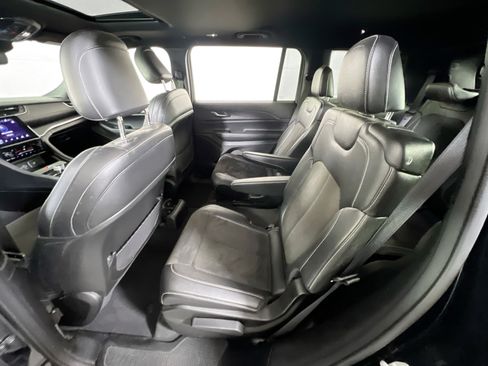 Used 2023 Jeep Grand Cherokee L Laredo AWD/4WD image 24